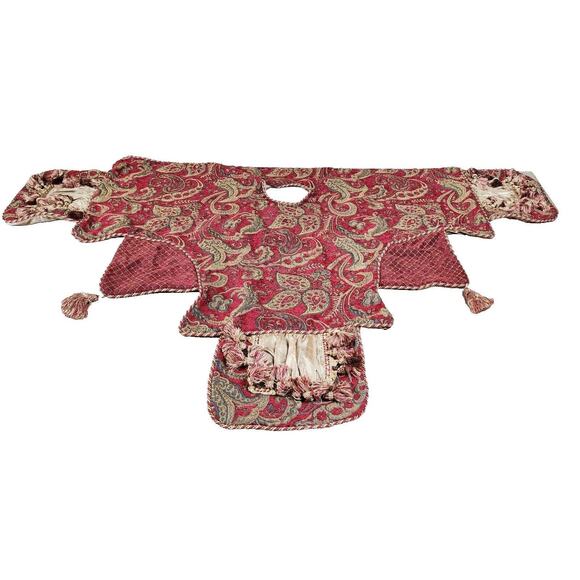 Bella Rose Christmas Tree Skirt Design By Chateau Red and Gold Pattern - Picture 1 of 10
